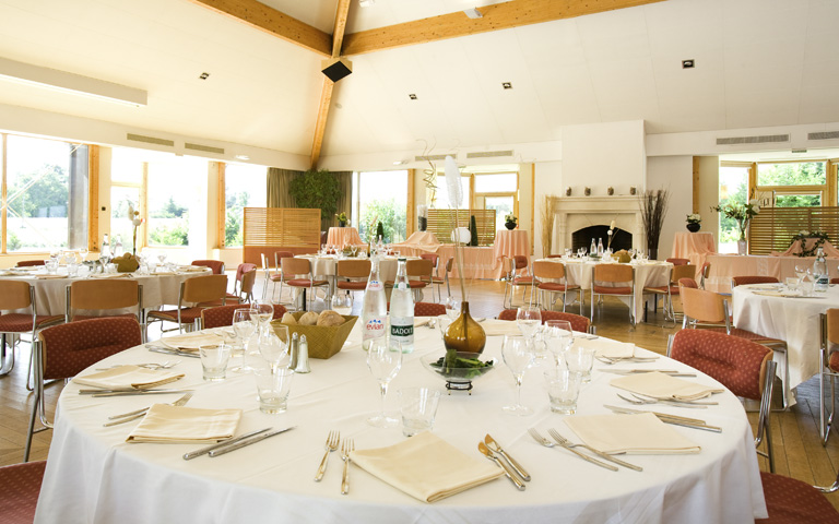 Krzesła restauracyjne